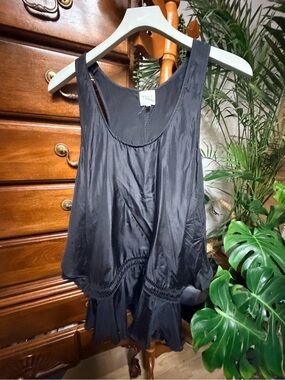 TRYB 100% Silk Shell Black Sleeveless Ladderhook Lace Handkerchief Hem Tank